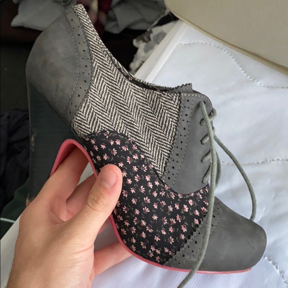 Flower heels